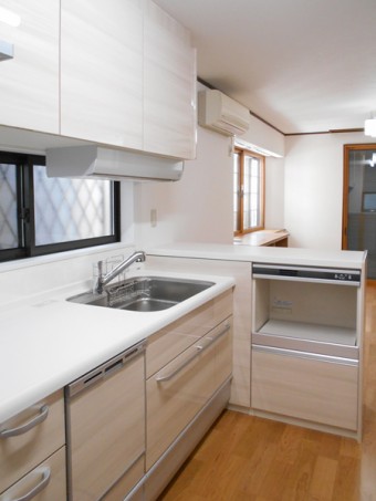 和室から洋室へ―暮らしに合わせて窓も自在に 横浜市戸塚区S様邸 DSCN3431